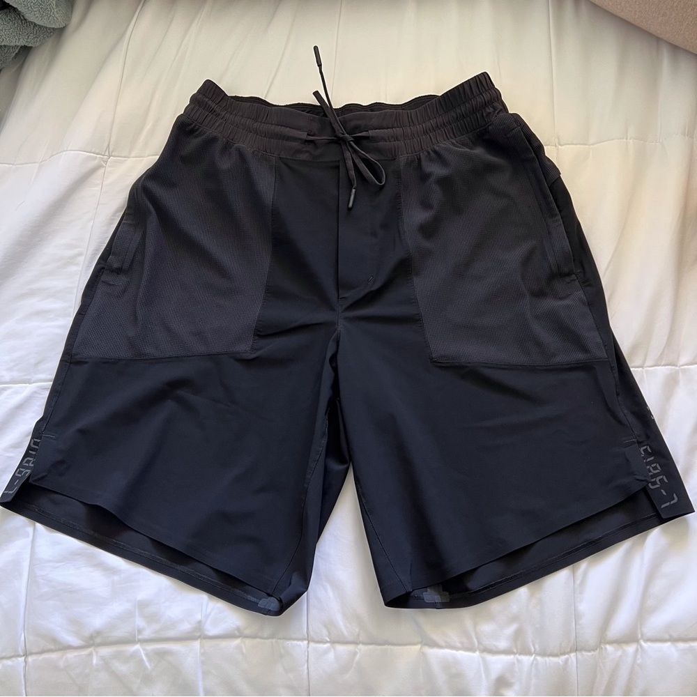 Lululemon L9819 Training Shorts